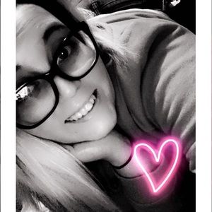 Meet your Posher, Mckenzie